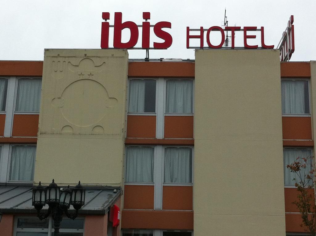 Hotel Ibis Laon Exterior foto